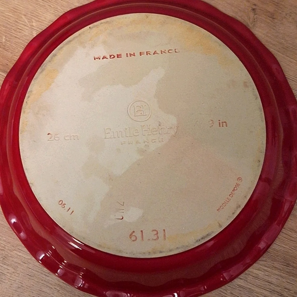 🥧EMILE HENRY🥧 Scalloped 9